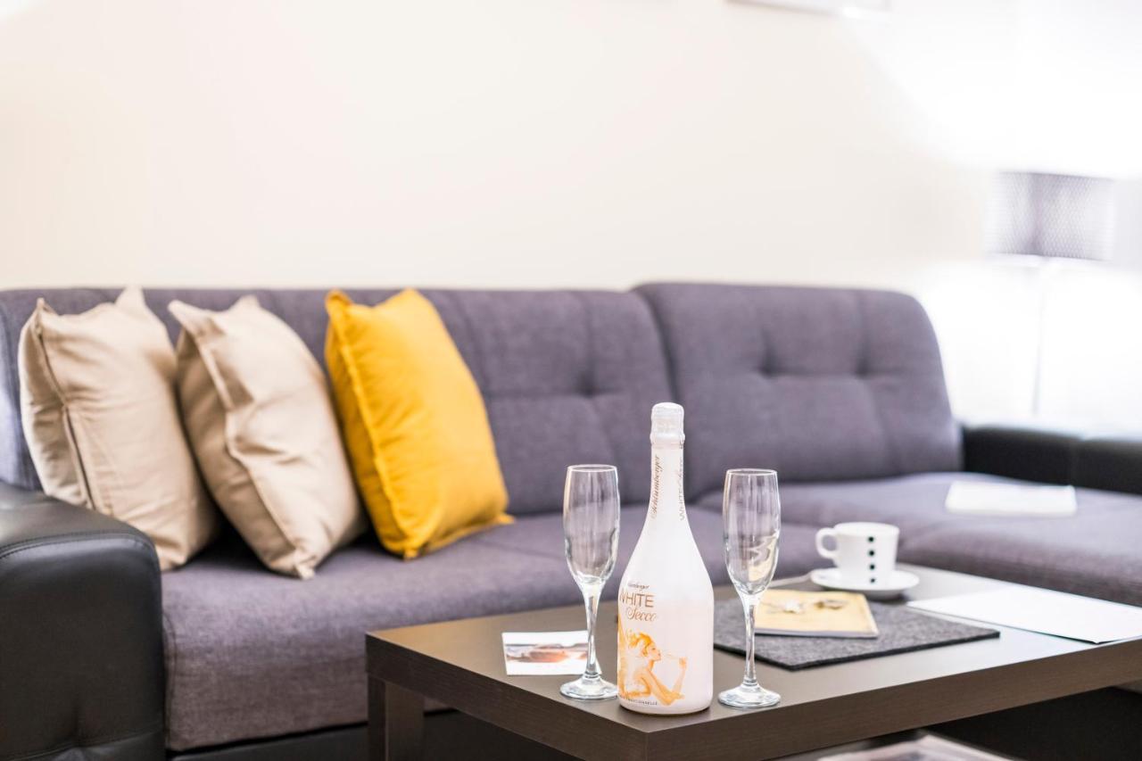 Stephansdom Premium Apartments Wina Bagian luar foto