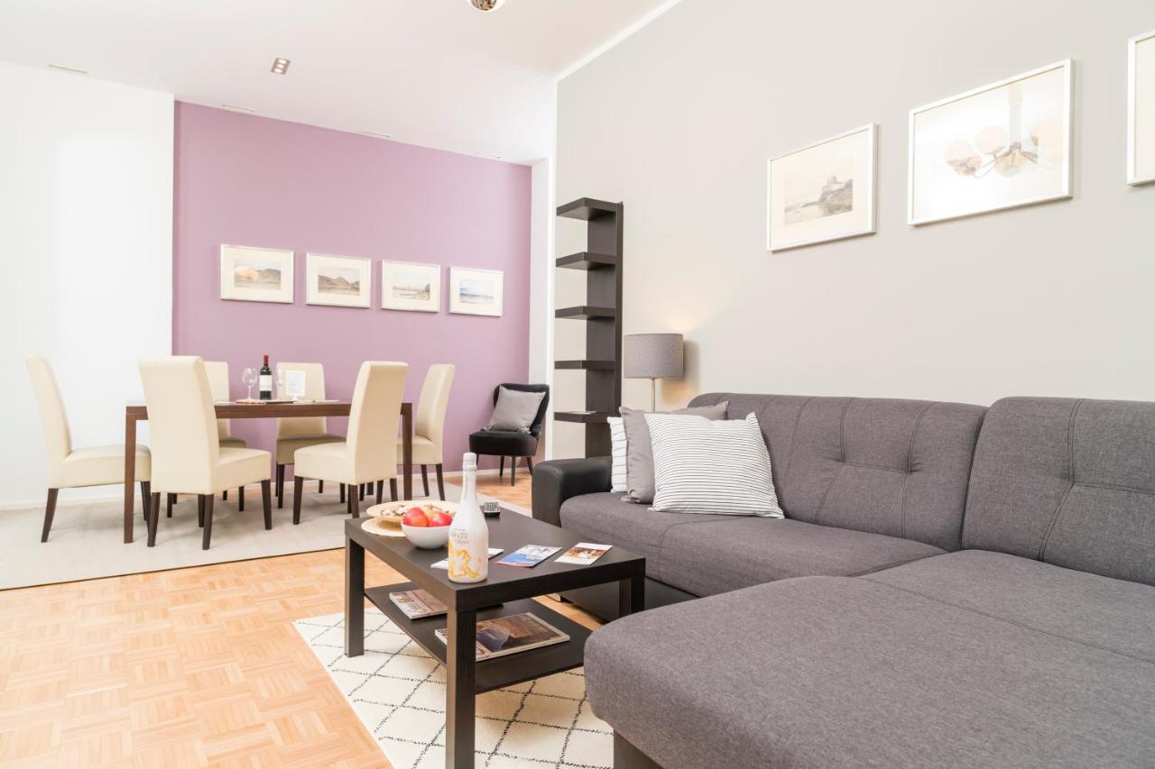 Stephansdom Premium Apartments Wina Bagian luar foto