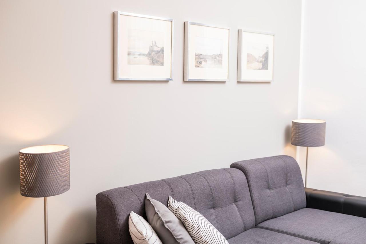 Stephansdom Premium Apartments Wina Bagian luar foto
