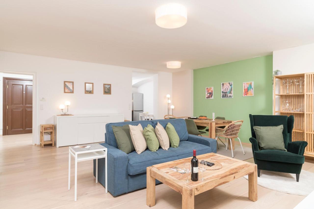 Stephansdom Premium Apartments Wina Bagian luar foto