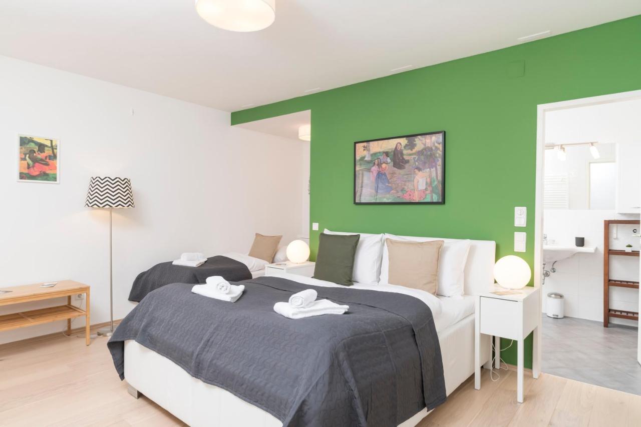 Stephansdom Premium Apartments Wina Bagian luar foto