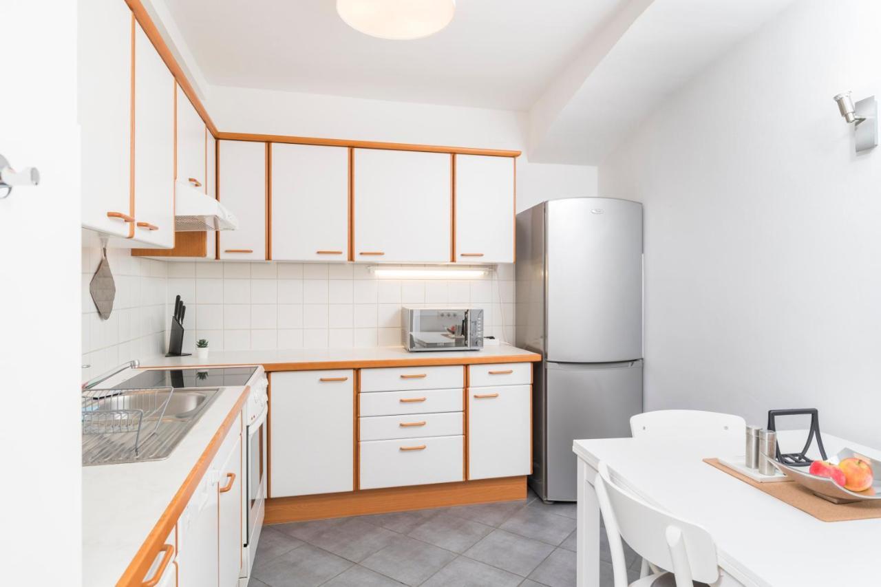 Stephansdom Premium Apartments Wina Bagian luar foto